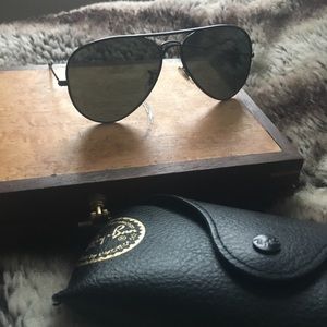Ray-Ban Aviators Black